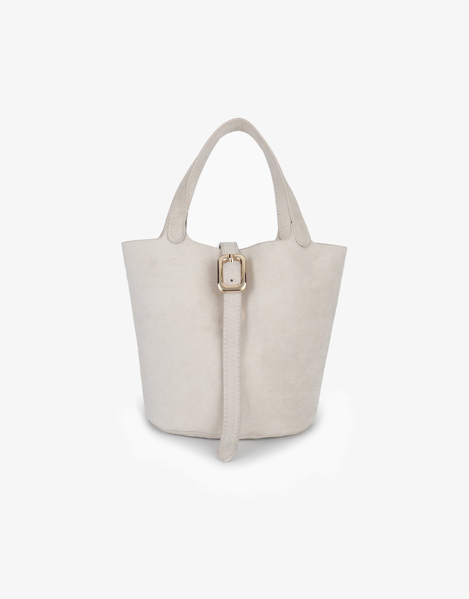 Small white bucket bag with a gold buckle design_Remi and Reid