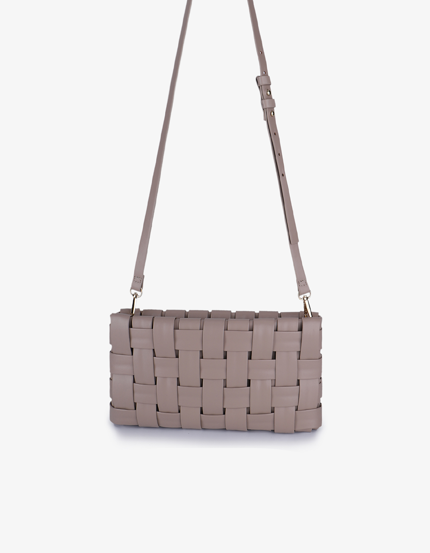 Woven handbag with adjustable shoulder strap by Remi and Reid.