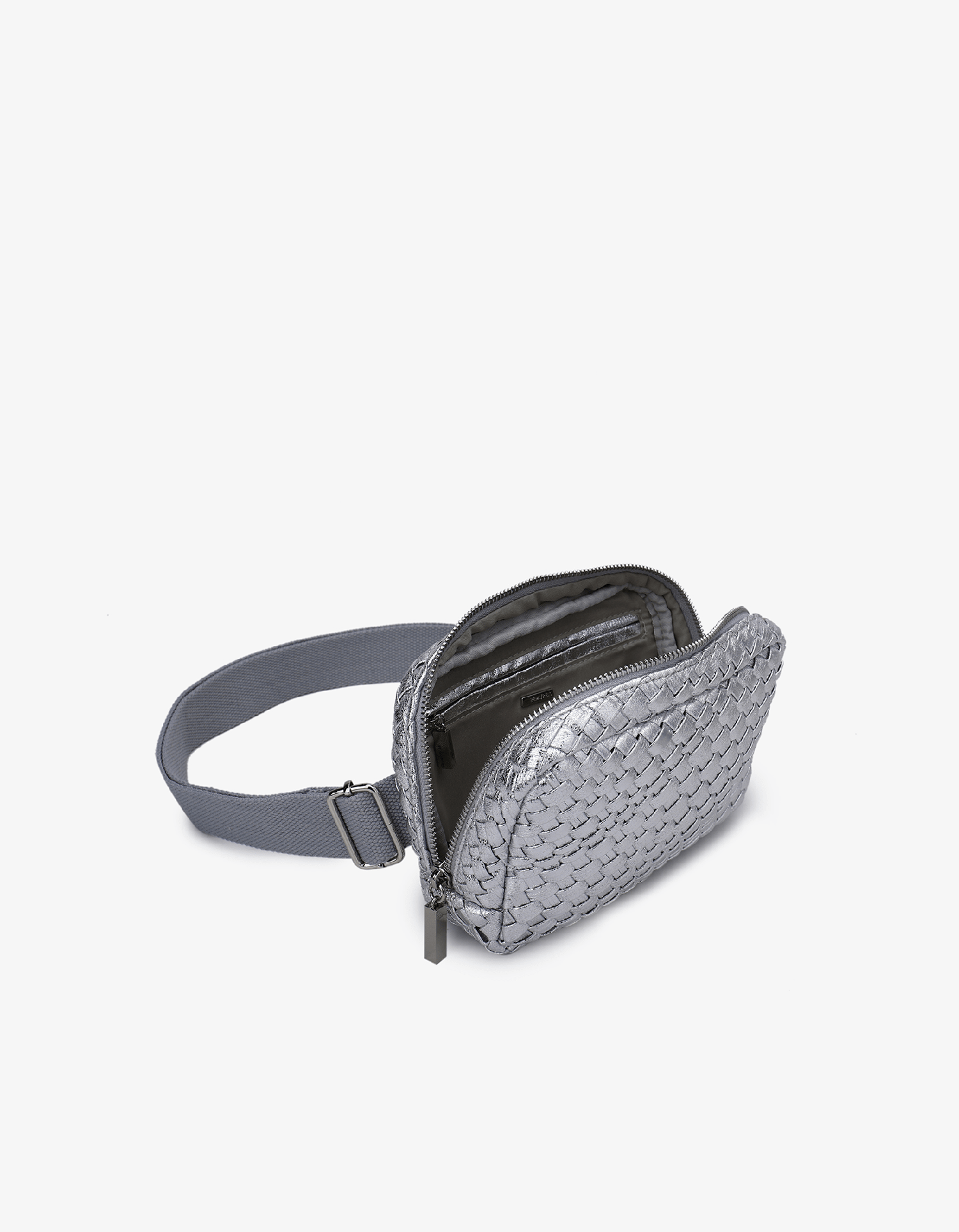 EVERLEIGH WOVEN BELT BAG SILVER - REMI/REID